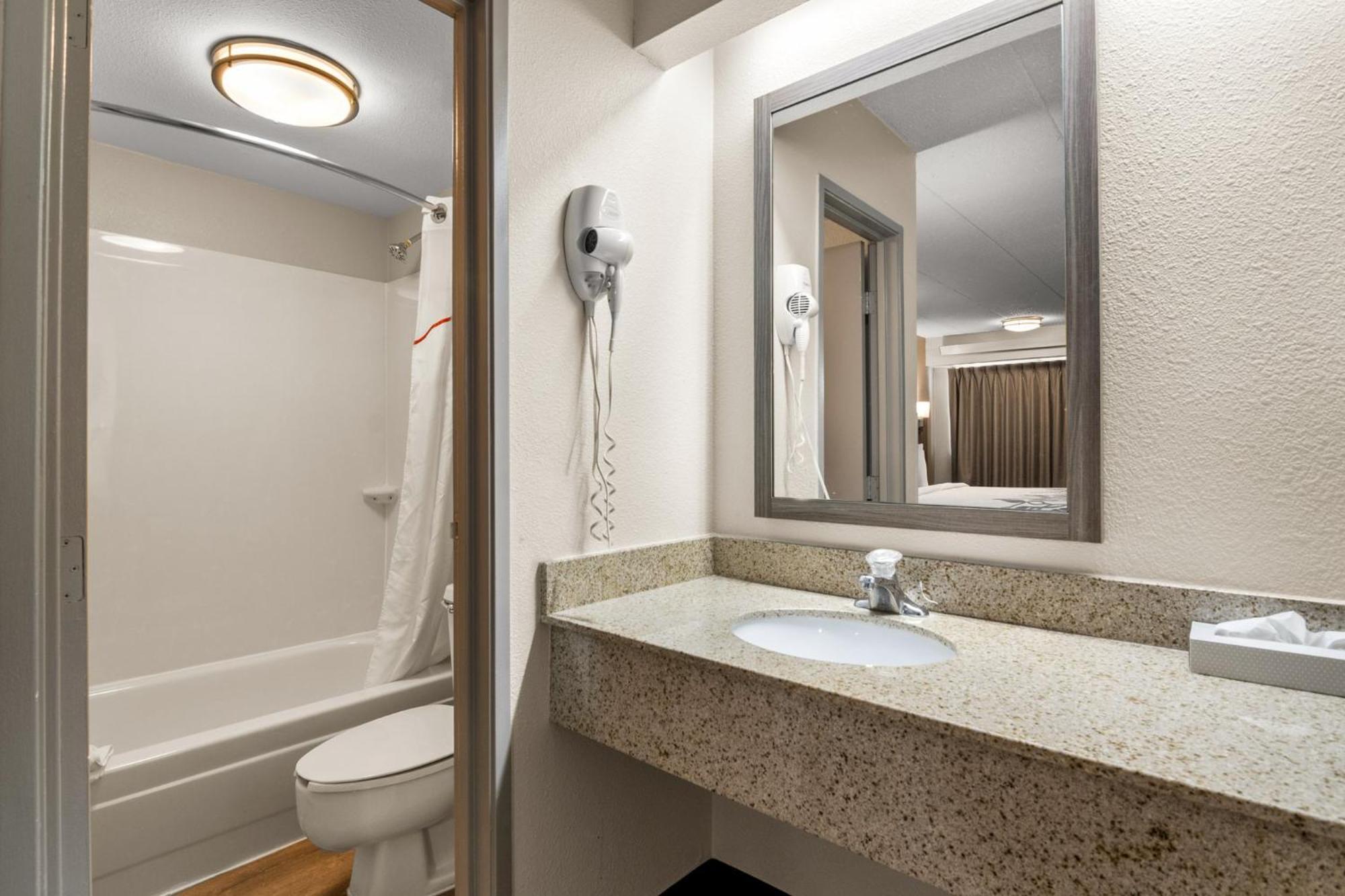 Red Roof Inn Энфилд Экстерьер фото